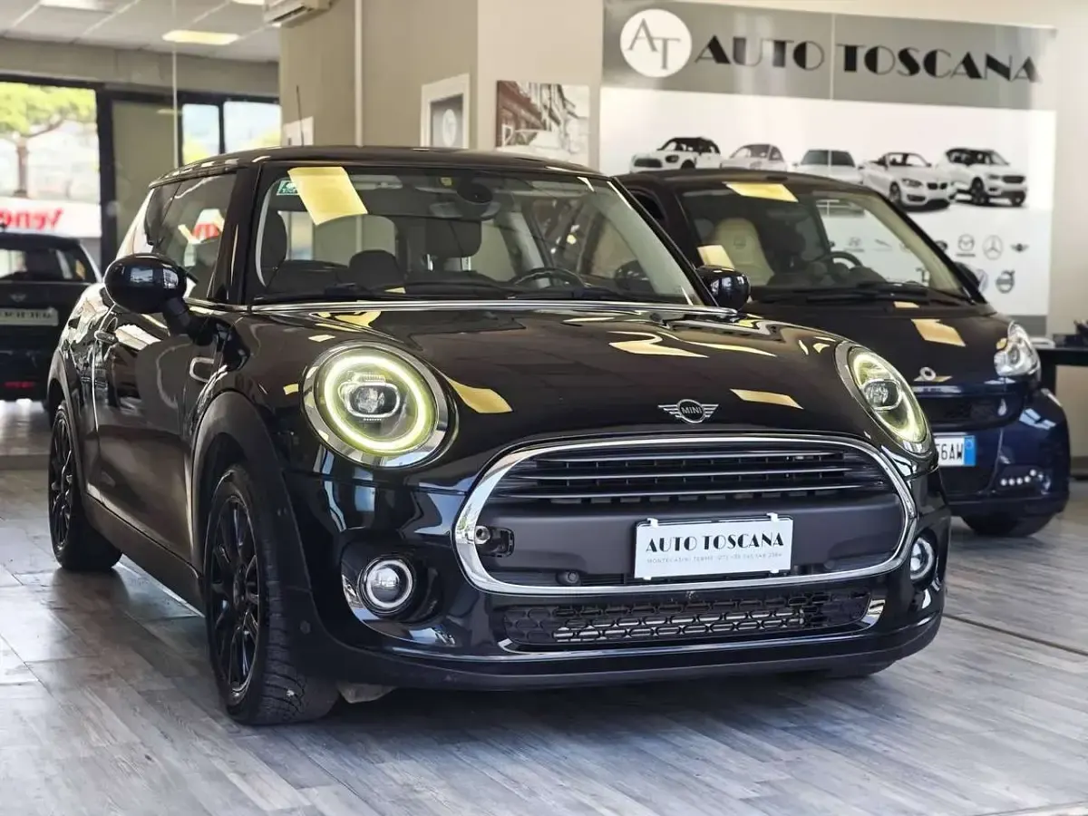 Usata Mini ONE 75 CV (55 kW) 2021 Nero Utilitaria