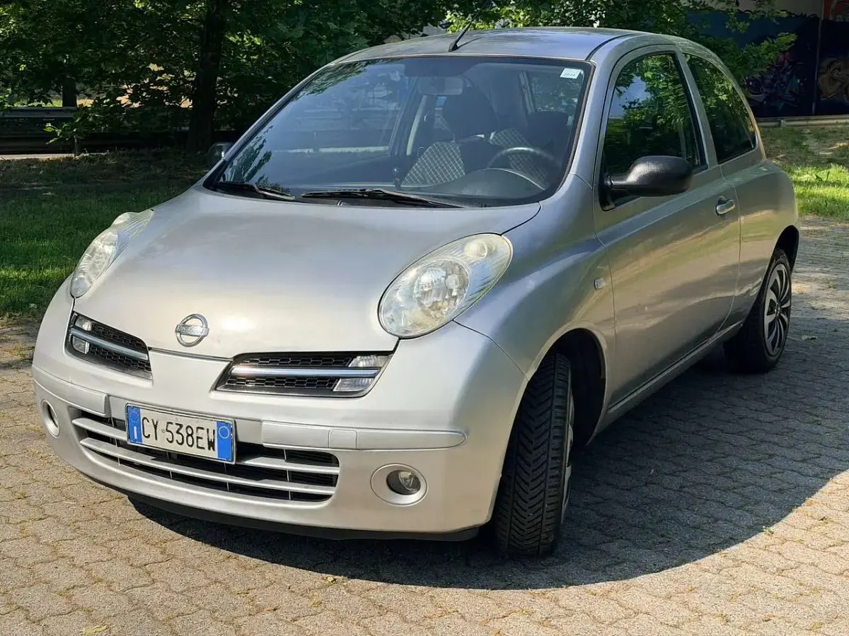 Usata Nissan Micra Acenta 80 CV (58 kW) 2006 Argento Berlina