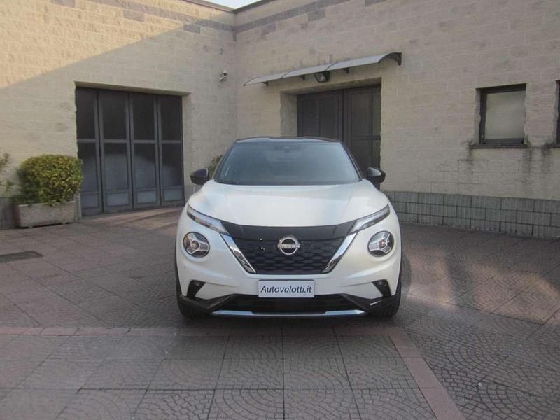 Usata Nissan Juke 94 CV (69 kW) 2023 Bianco perla / tetto nero SUV