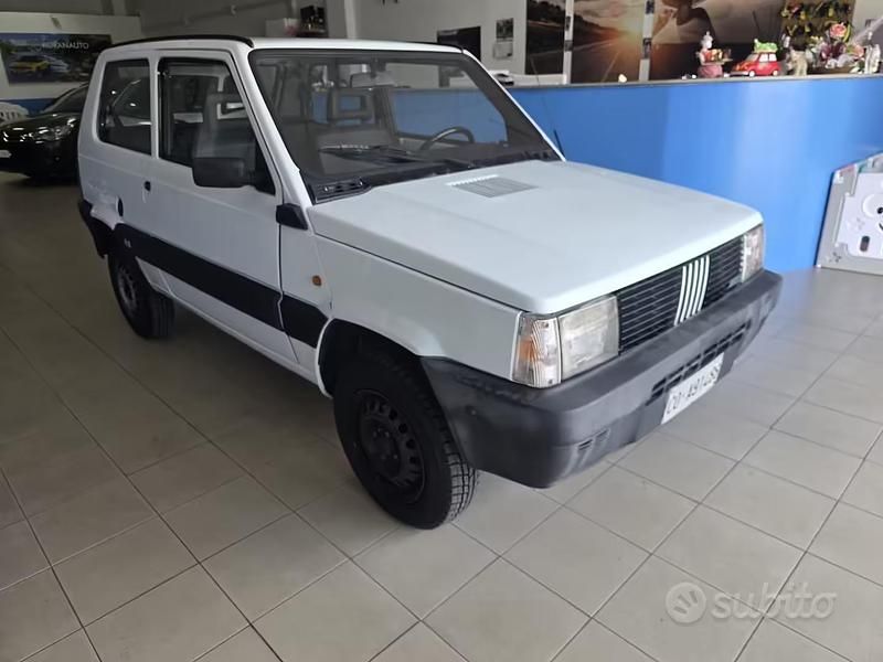 Usata Fiat Panda 4x4 45 CV (33 kW) 1990 Bianco Utilitaria