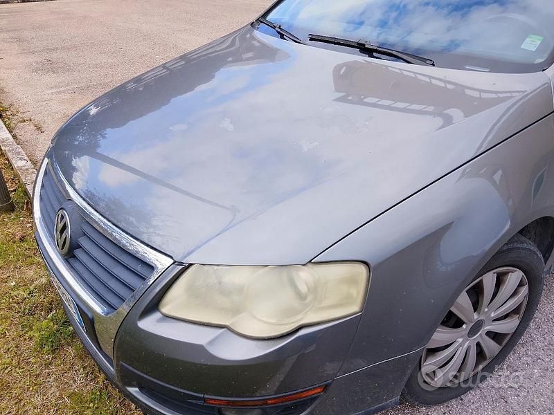Usata VW Passat 140 CV (102 kW) 2006 Grigio Station wagon