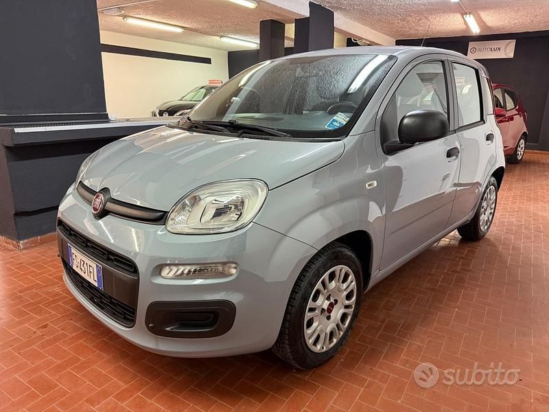 Grigio Usata 2018 Fiat Panda Lounge Tre volumi | 6900 € (Buon prezzo) - Immagine 1/4