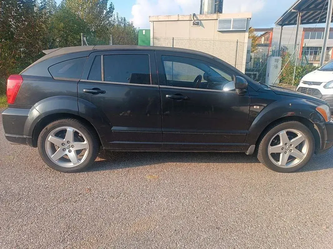 Usata Dodge Caliber SXT 140 CV (102 kW) 2009 Utilitaria