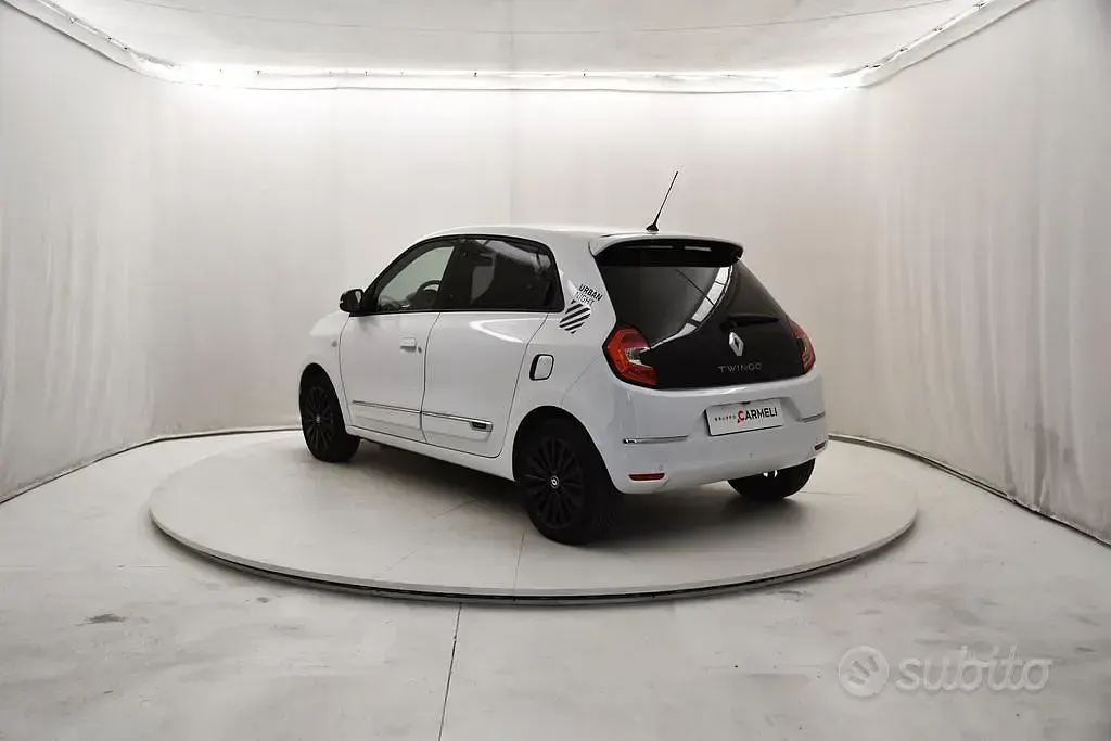 Usata Renault Twingo Urban Night 60 kW (82 CV) 2023 Bianco Utilitaria