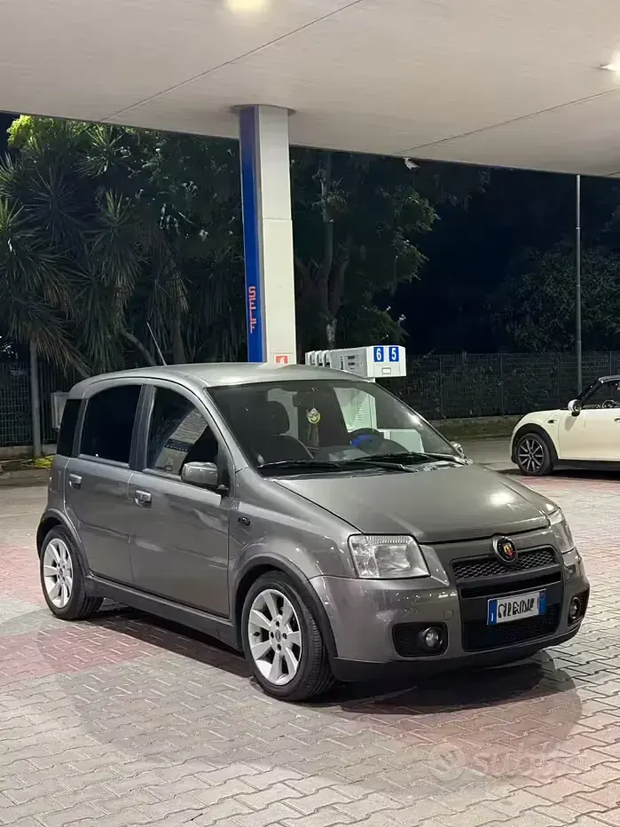 Usata Fiat Panda 101 CV (74 kW) 2006 Grigio Utilitaria