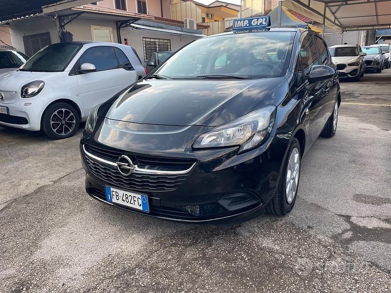 Usata Opel Corsa 90 CV (66 kW) 2015 Nero Berlina