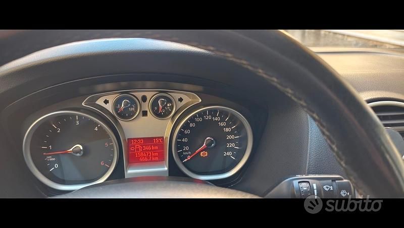 Usata Ford Focus 90 CV (66 kW) 2010 Blu Berlina