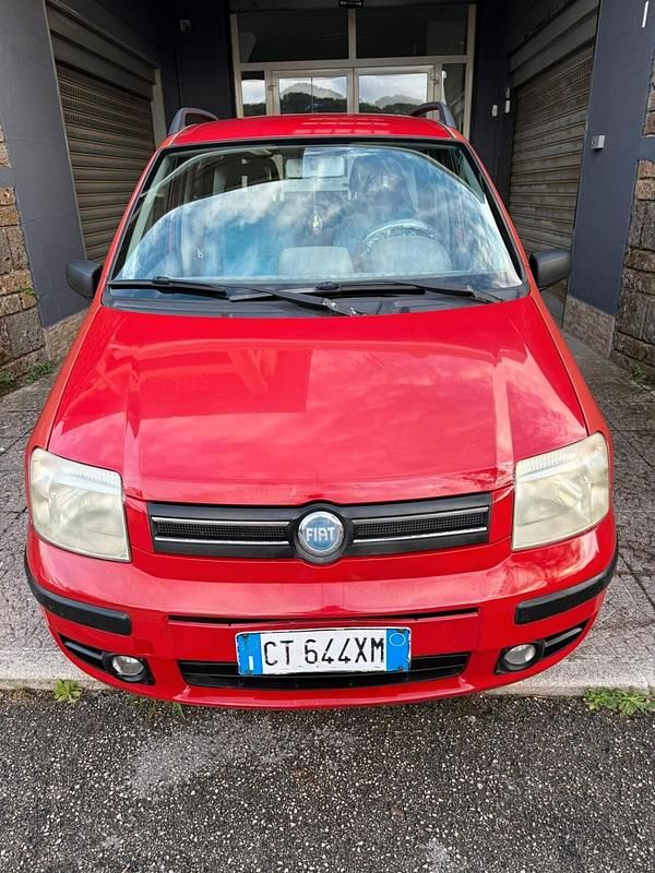 Usata Fiat Panda Dynamic 75 CV (55 kW) 2005 Rosso Berlina
