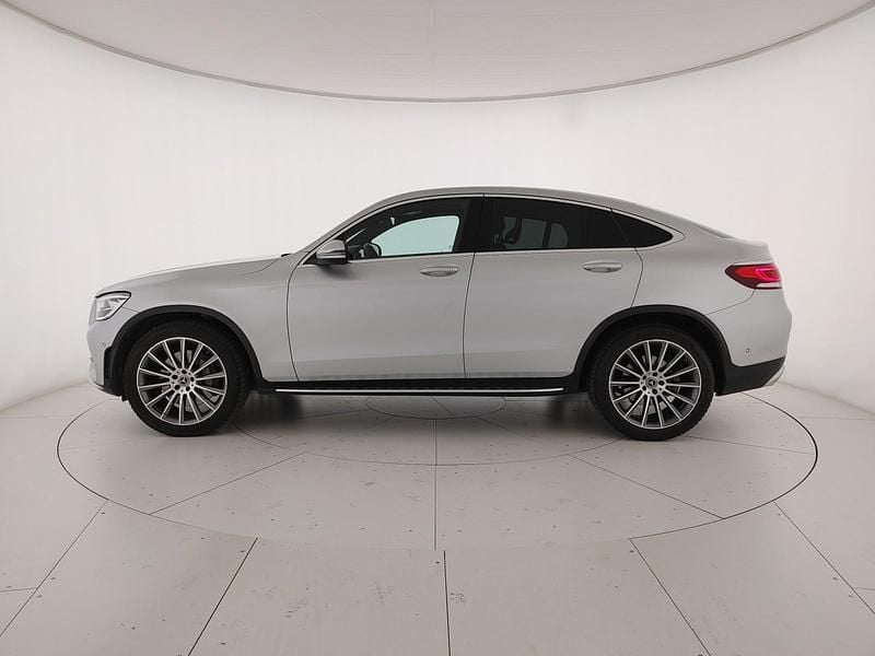 Usado Mercedes GLC220 Premium 194 CV (142 kW) 2019 Plateado Coupe
