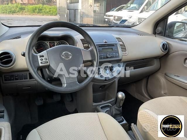Usata Nissan Note 110 CV (80 kW) 2006 Marrone Utilitaria