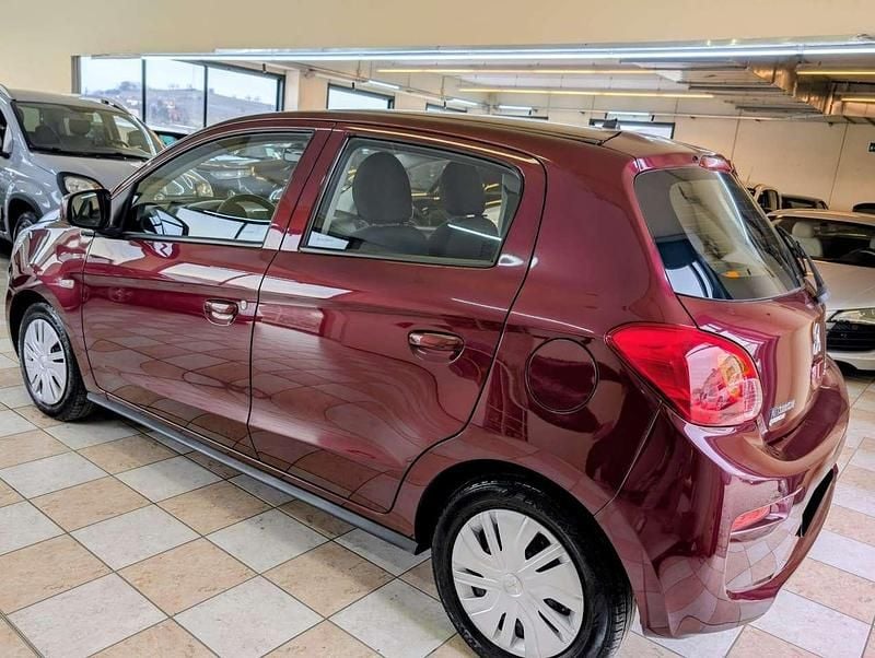 Usata Mitsubishi Space Star Invite 71 CV (52 kW) 2020 Bourdeaux metallizzato Utilitaria