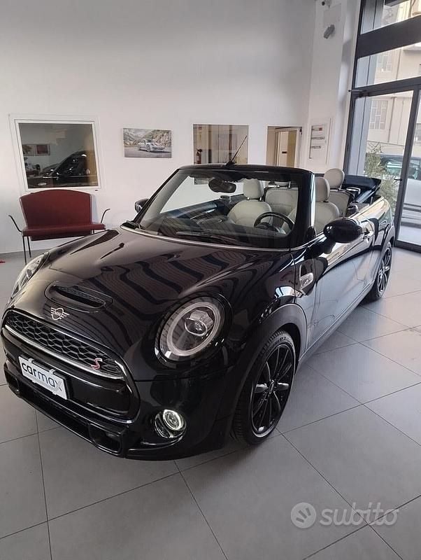 Usata Mini Cooper S Cabriolet 192 CV (141 kW) 2019 Blu Cabrio
