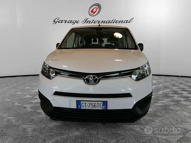 Usata Toyota Proace Verso City 110 CV (80 kW) 2020 Bianco Station wagon