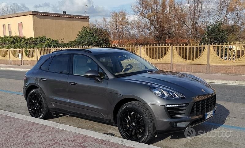 Grigio Usata 2014 Porsche Macan SUV | 25.500 € (Molto cara) - Immagine 1/4