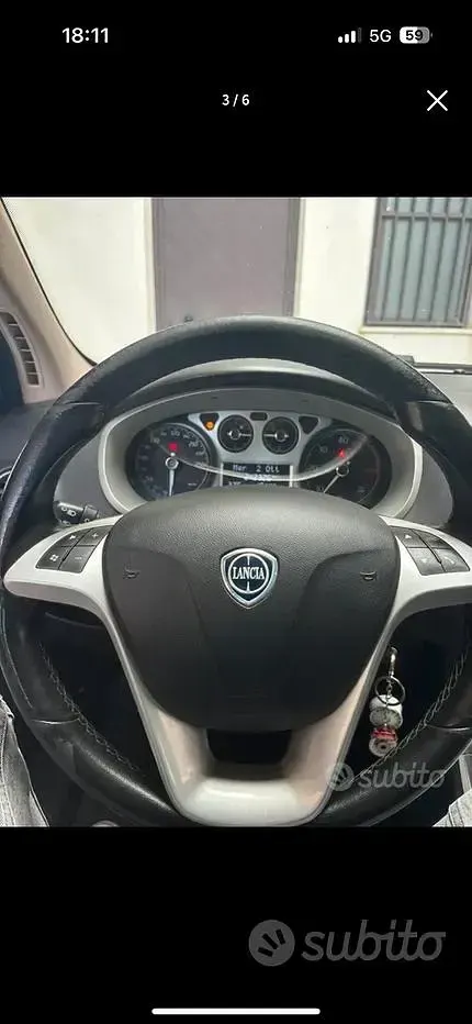 Usata Lancia Delta 120 CV (88 kW) 2011 Nero Utilitaria