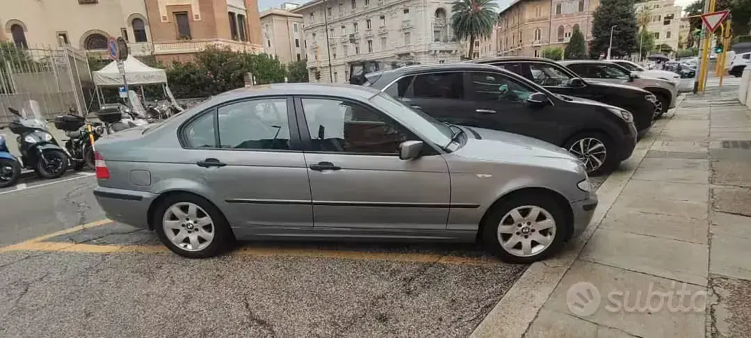 Usata BMW 318 144 CV (105 kW) 2003 Grigio Berlina