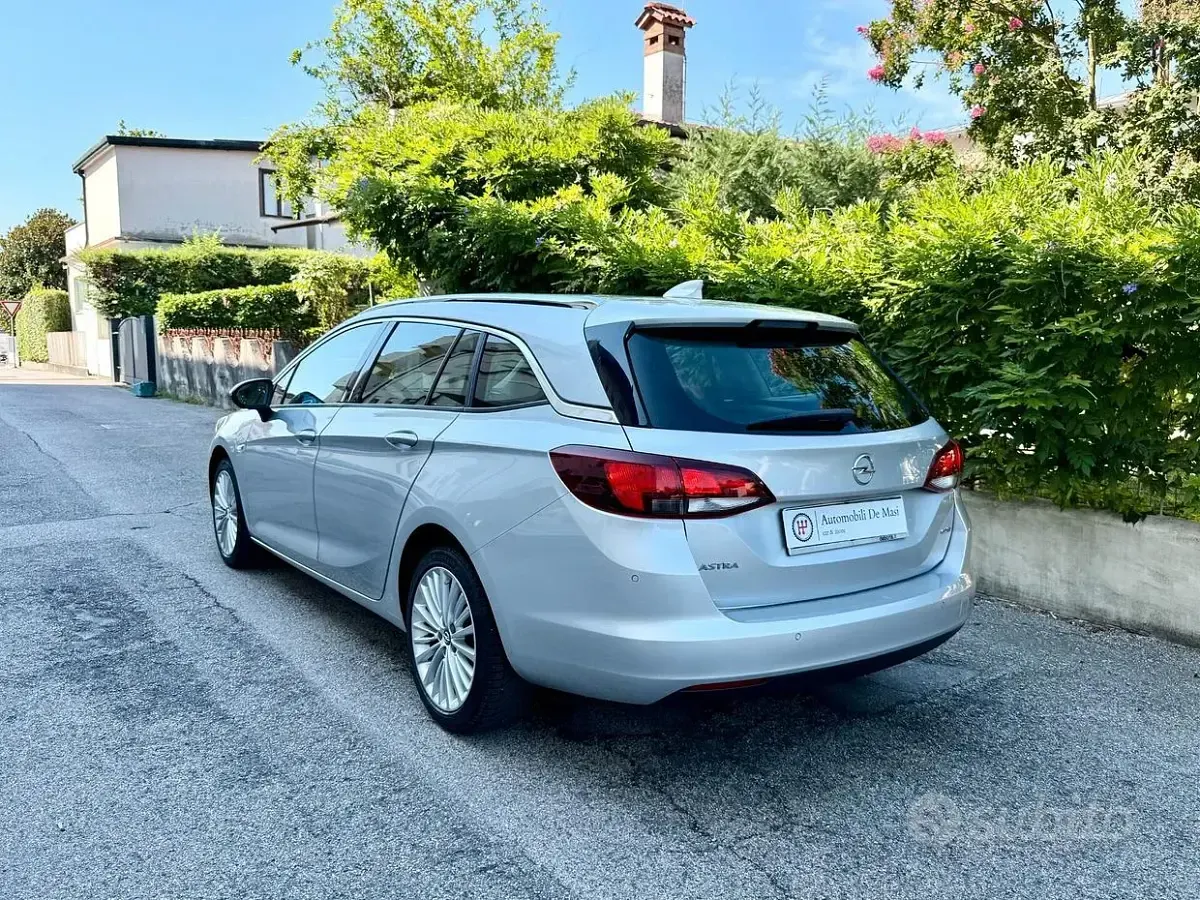 Usata Opel Astra Innovation 136 CV (100 kW) 2018 Grigio Station wagon