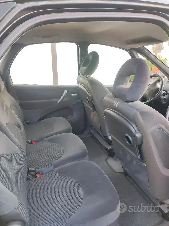 Usata Citroën Xsara Picasso 109 CV (80 kW) 2008 Nero Monovolume