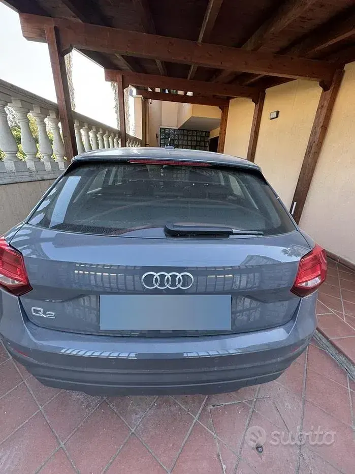 Usata Audi Q2 Business 116 CV (85 kW) 2019 Grigio SUV