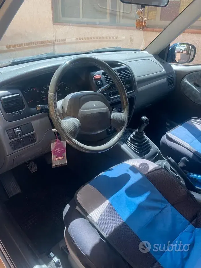 Usata Suzuki Vitara 94 CV (69 kW) 2000 Blu SUV