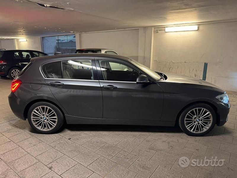 Usata BMW 118 Comfort Edition 150 CV (110 kW) 2019 Grigio Utilitaria