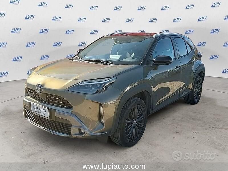 Usata Toyota Yaris Cross 116 CV (85 kW) 2022 Grigio SUV