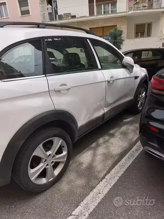 Usata Chevrolet Captiva 163 CV (119 kW) 2012 Bianco SUV