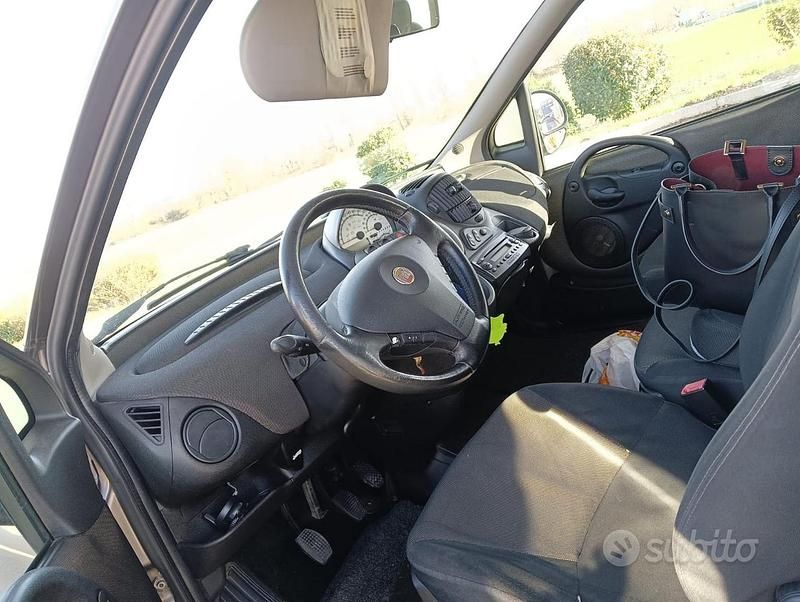 Usata Fiat Multipla 103 CV (75 kW) 2011 Monovolume
