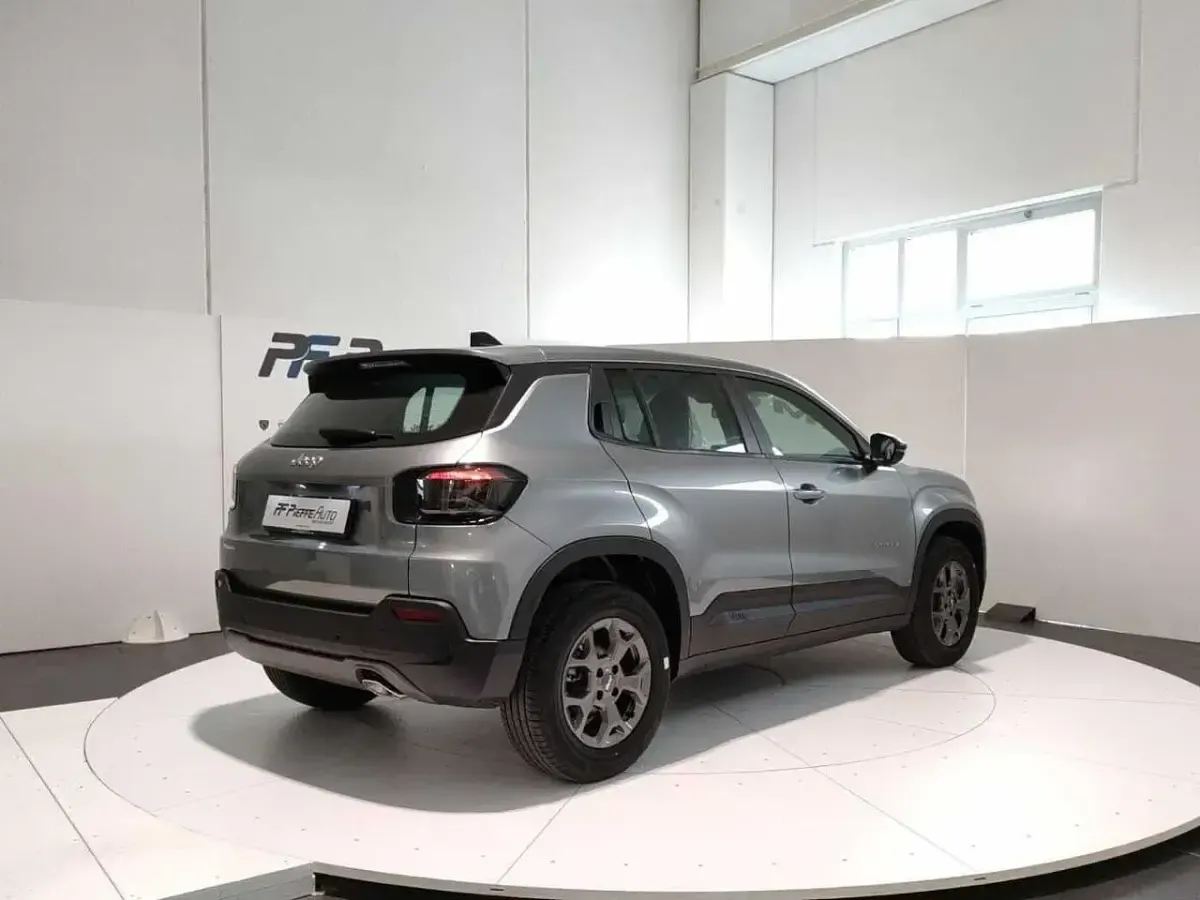Nuova Jeep Avenger Longitude 110 CV (80 kW) 2026 Grigio SUV