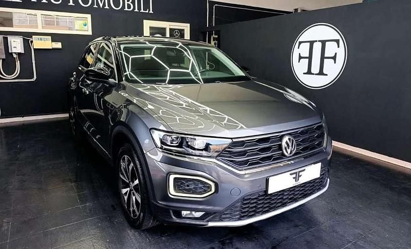 Usata VW T-Roc Style 116 CV (85 kW) 2018 Grigio SUV