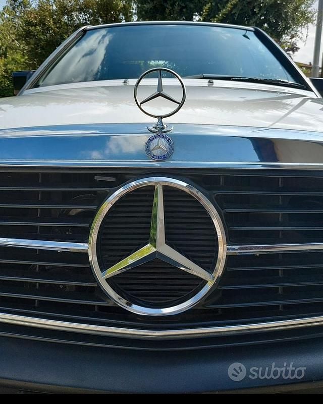 Usata Mercedes 190 122 CV (89 kW) 1988 Bianco Berlina