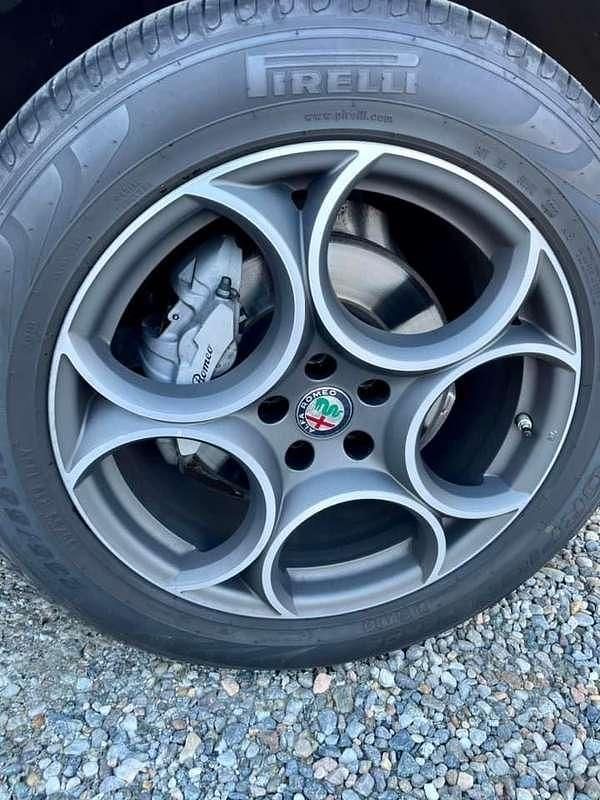 Usata Alfa Romeo Stelvio Super 179 CV (131 kW) 2017 Grigio SUV