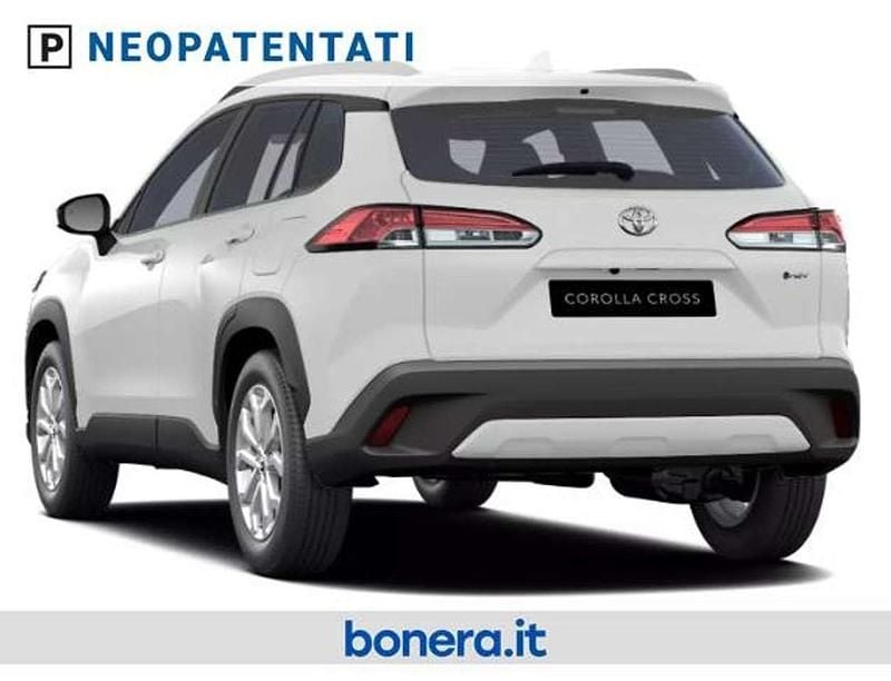Nuova Toyota Corolla Cross 140 CV (102 kW) 2026 Super white SUV