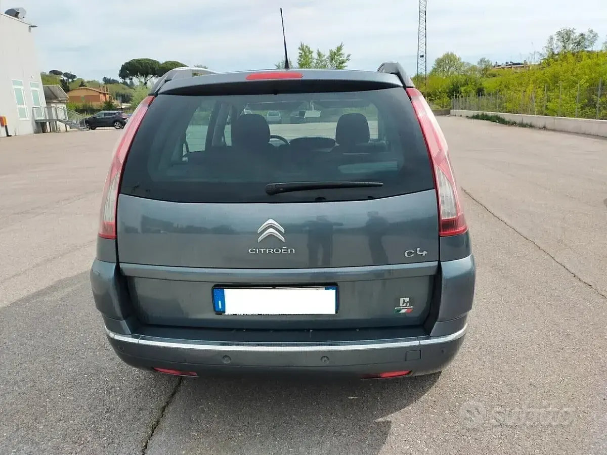 Usata Citroën Grand C4 Picasso 112 CV (82 kW) 2011 Grigio Monovolume