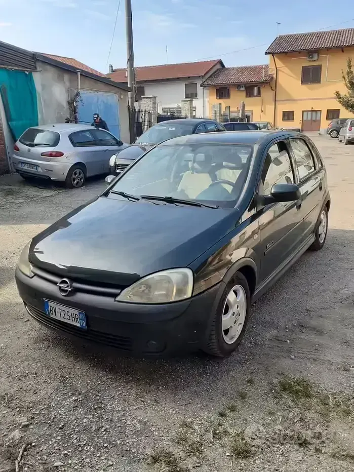 Usata Opel Corsa 75 CV (55 kW) 2001 Utilitaria