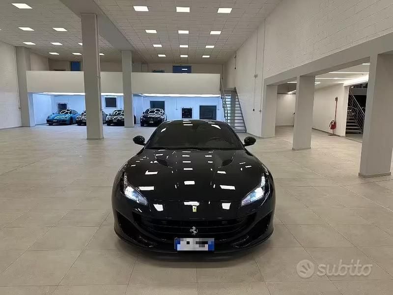 Usata Ferrari Portofino 600 CV (441 kW) 2019 Nero Cabrio