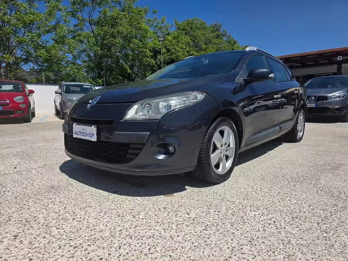Usata Renault Mégane III Business 110 CV (80 kW) 2009 Berlina