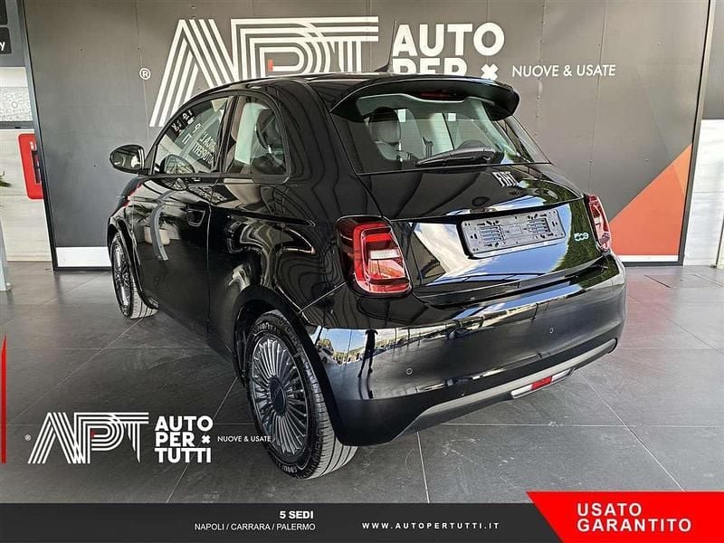 Usata Fiat 500e Icon 86 kW (118 CV) 2021 Nero Berlina