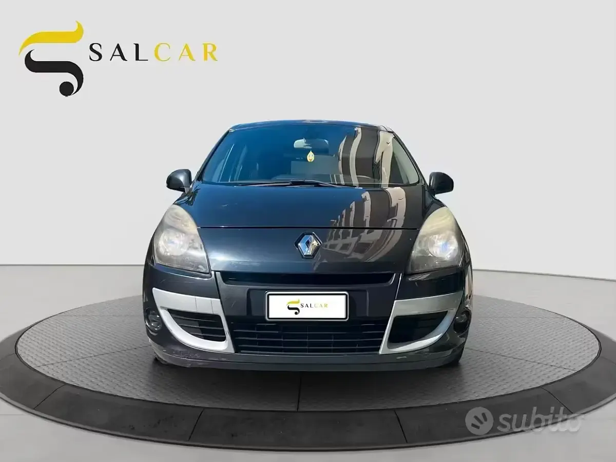 Usata Renault Scénic Luxe 130 CV (95 kW) 2010 Grigio Monovolume