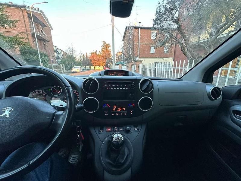 Usata Peugeot Partner Tepee Outdoor 99 CV (72 kW) 2015 Grigio Monovolume