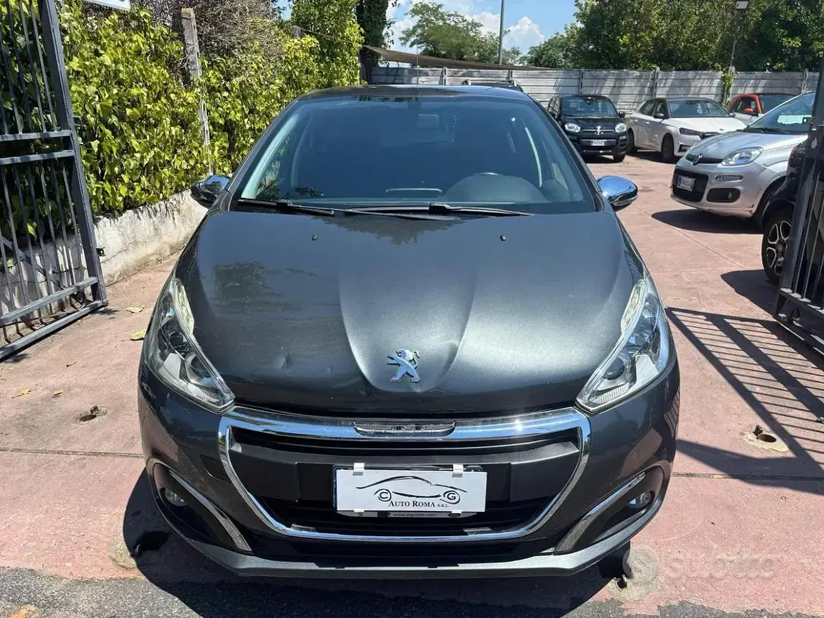 Usata Peugeot 208 Active 82 CV (60 kW) 2017 Grigio Utilitaria