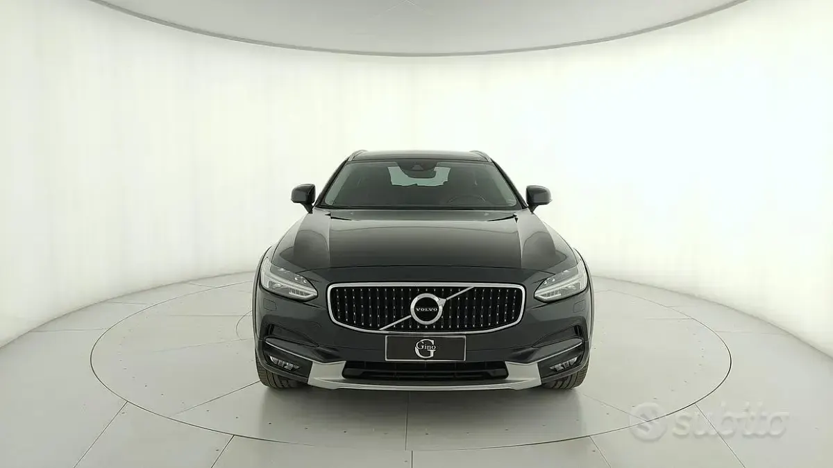 Usata Volvo V90 CC Pro 235 CV (172 kW) 2018 Blu Station wagon
