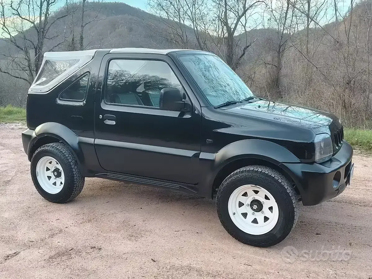 Usata Suzuki Jimny 80 CV (58 kW) 2004 Nero SUV