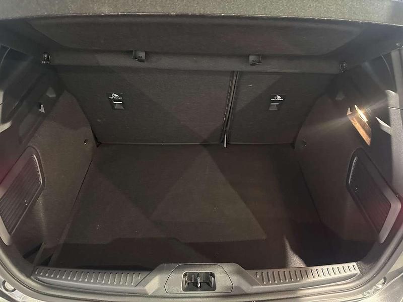 Usata Ford Focus ST-Line 125 CV (91 kW) 2025 Verde metall Utilitaria