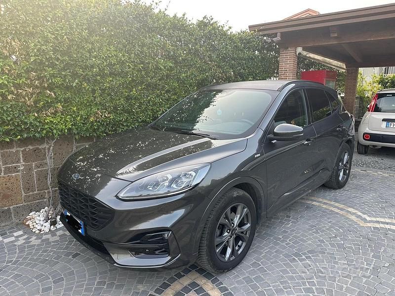 Grigio Usata 2020 Ford Kuga ST-Line SUV | 20.000 € (Cara) - Immagine 1/4