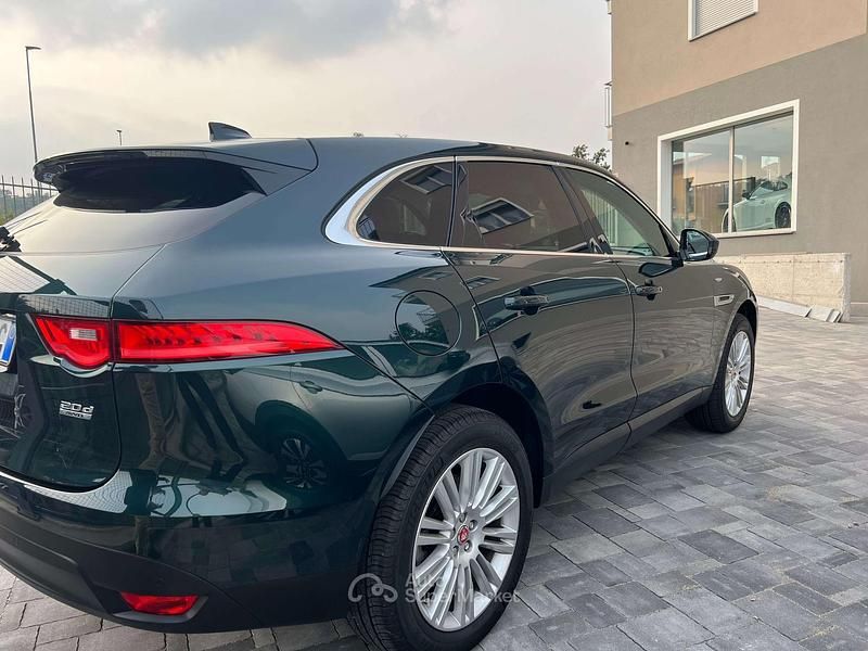 Usata Jaguar F-Pace Prestige 179 CV (131 kW) 2018 Verde SUV