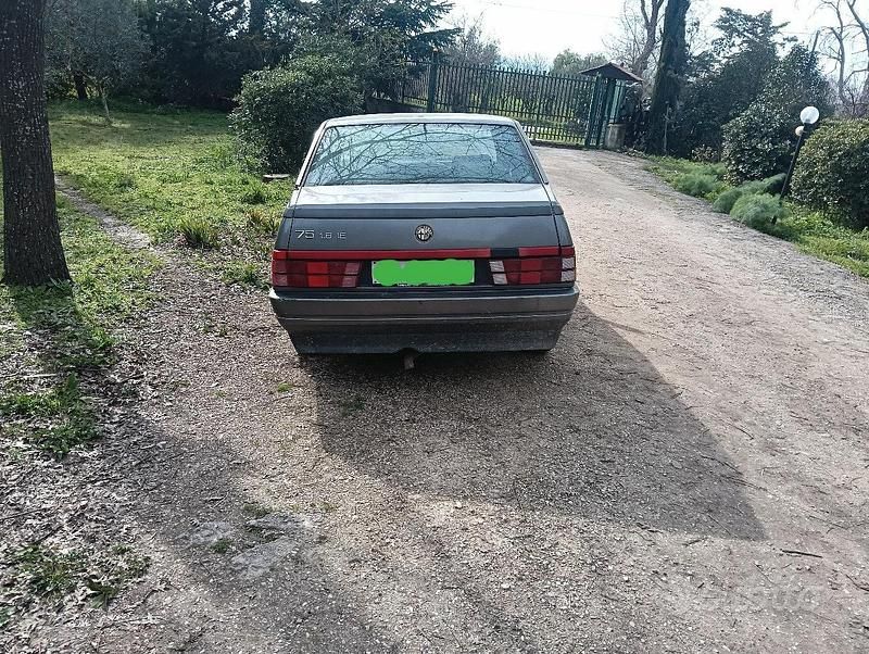 Usata Alfa Romeo 75 1991 Berlina