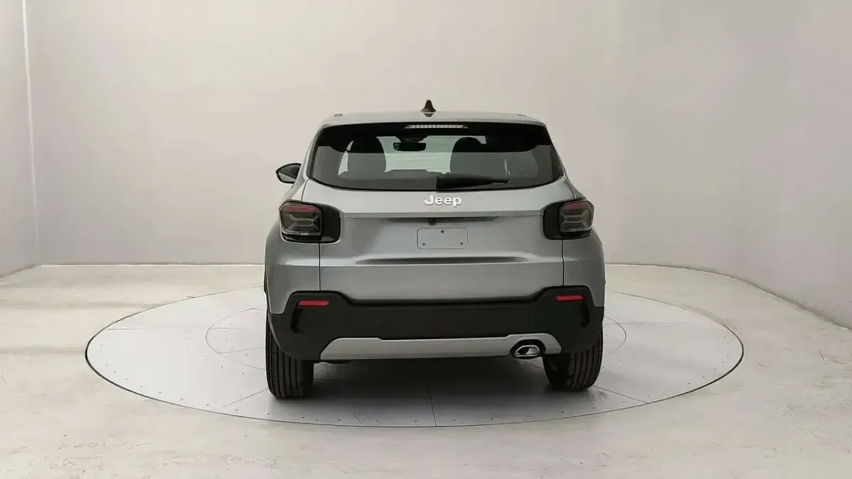 Nuova Jeep Avenger Altitude 110 CV (80 kW) 2025 Grigio SUV
