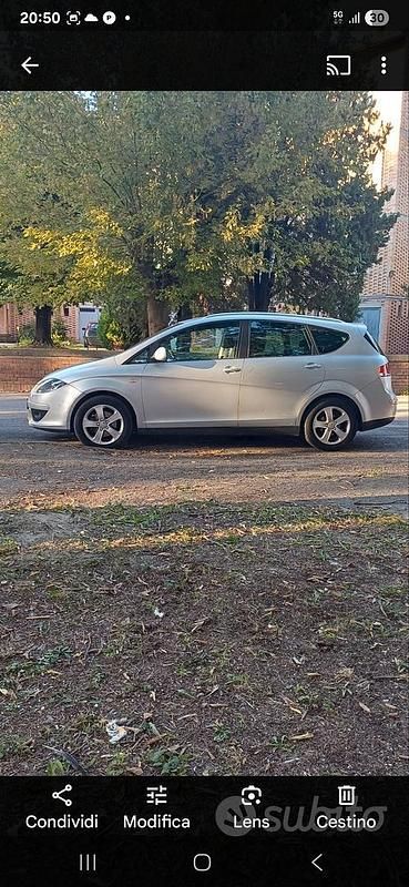 Grigio Usata 2008 Seat Altea XL Monovolume | 1999 € (Buon prezzo) - Immagine 1/4