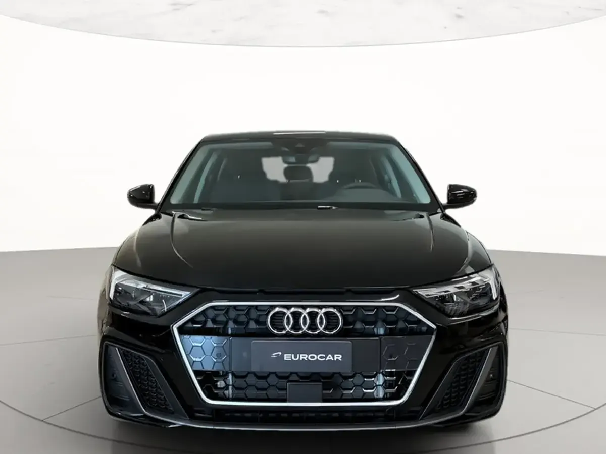 Nuova Audi A1 Sportback S-Line 116 CV (85 kW) 2026 0e nero mito metallizzato Utilitaria